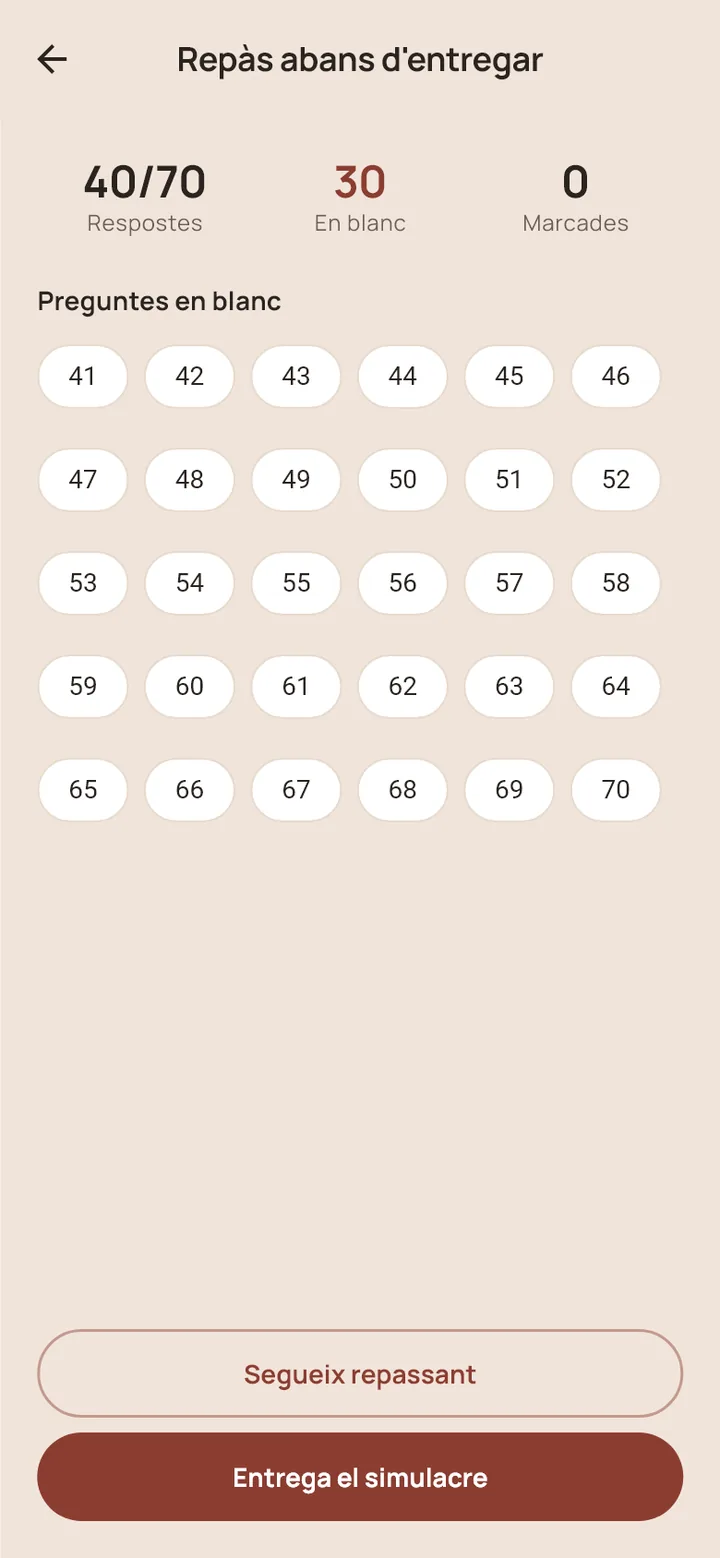 Repàs abans d'entregar el simulacre: 40 de 70 respostes i 30 en blanc, amb el text del quart de punt.