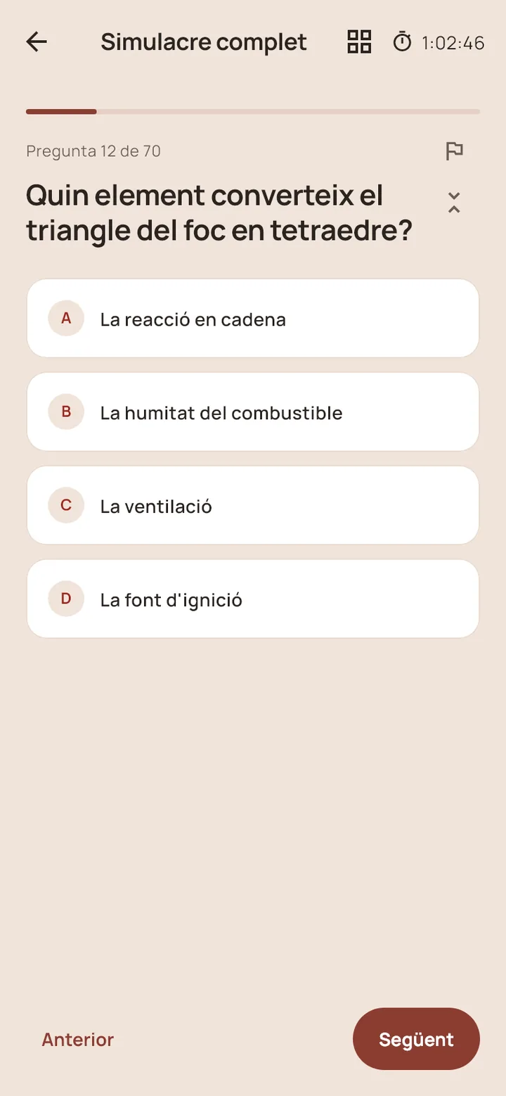 Simulacre complet: pregunta 12 de 70 amb el temps restant, 1:02:46.